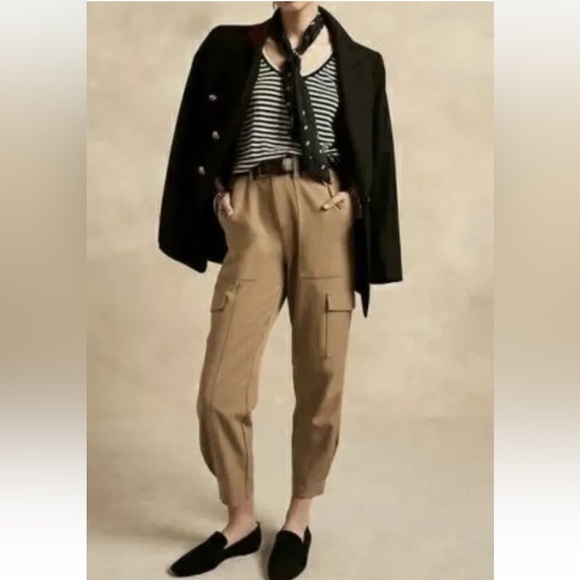 Banana Republic-10-latte cream(tan)-hi rise, belted ,tapered, cargo pants. - Picture 1 of 16